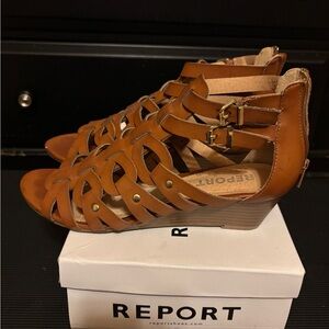 Report Women's Brown Strappy Wedge Sandals